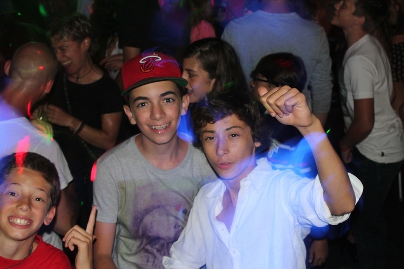 Village Camps International Summer Camp Leysin, Switzerland 2026-08-15 https://www.villagecamps.com/journals_admin/images/682-17-disco (91).jpg